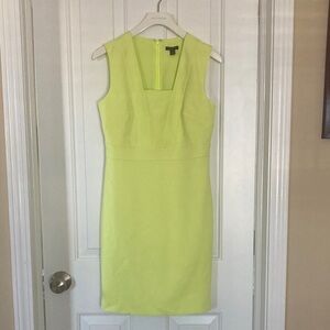 Ann Taylor Sleeveless Lime Midi Sheath Dress 👗, size -2P, lined .Never worn